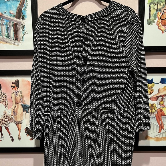 Loft Dress - Picture 3 of 4